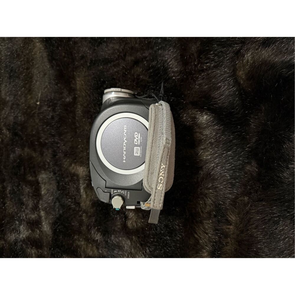 Sony Handycam‎ DCR-DVD92 Camcorder DVD DCRDVD92 with Charger parts only